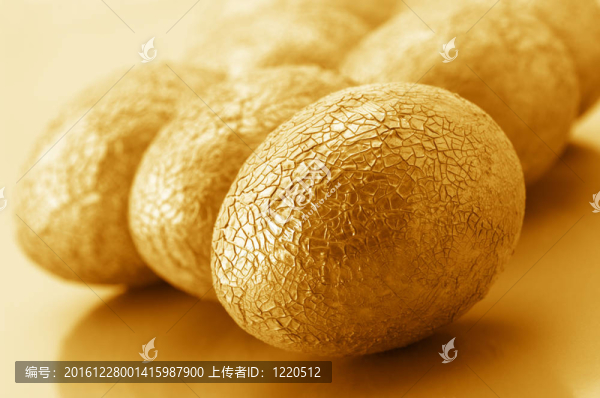 金色的復(fù)活節(jié)彩蛋