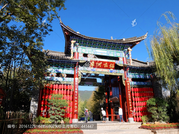 束河大門