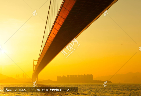 日落青馬大橋