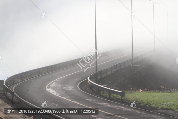 ratchaprapha壩的美麗景觀；泰國(guó)