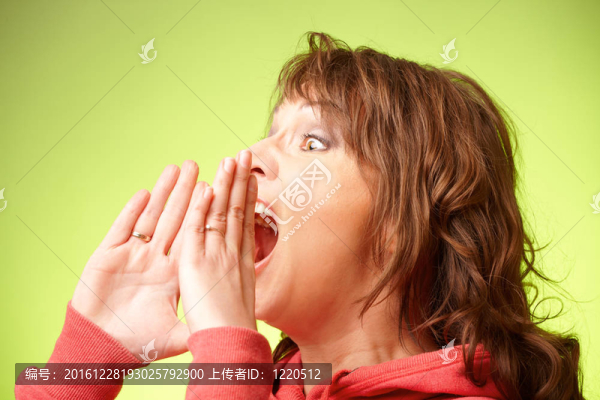 美女尖叫
