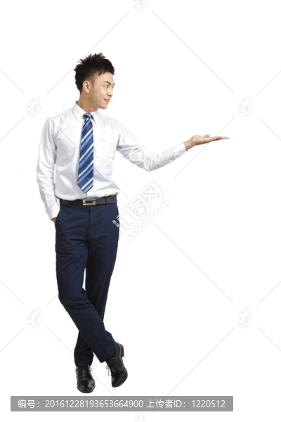 年輕商人展示你的產(chǎn)品