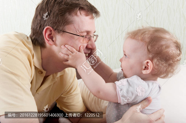父親和女兒