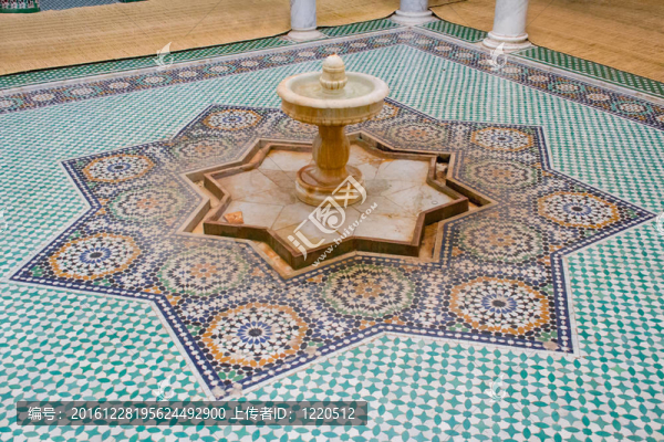 在梅克內斯Moulay,Ismail墓的噴泉
