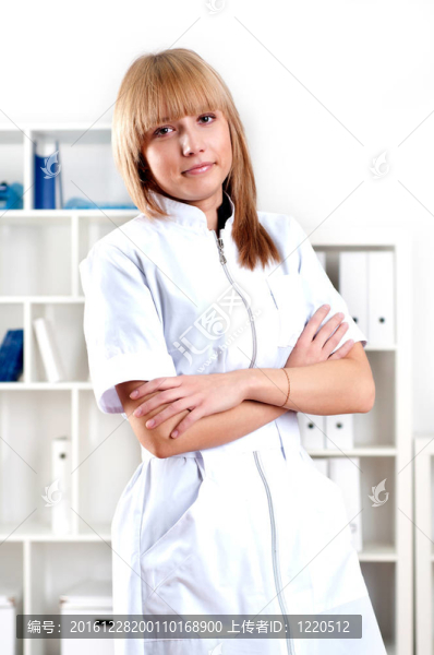 一位漂亮女醫(yī)生的畫像