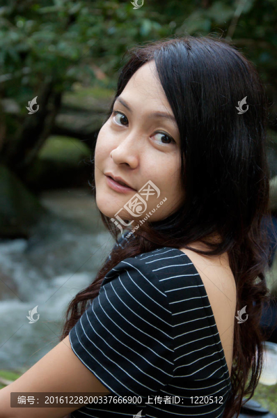 亞洲泰國(guó)美女瀑布