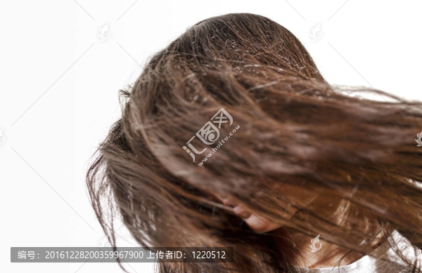 運(yùn)動(dòng)中的孤立女人