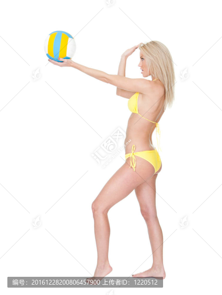 在打排球的美女比基尼