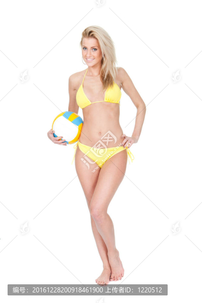 在打排球的美女比基尼
