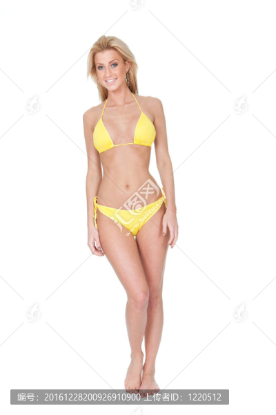在比基尼美麗的年輕女子的肖像