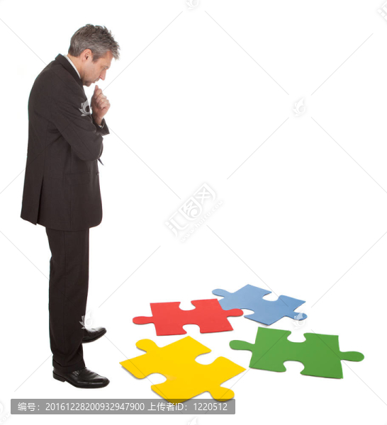 資深商人組裝拼圖