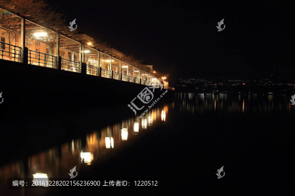 湖之夜
