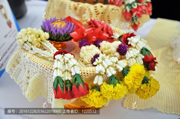 泰式花環(huán)