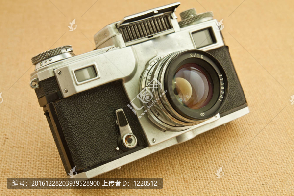 舊相機(jī)