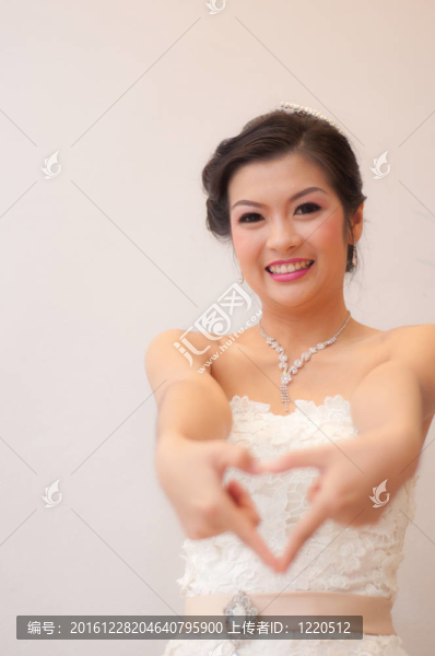 年輕漂亮的新娘