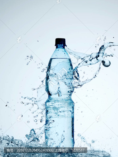 礦泉水瓶