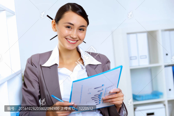 女青年上班服上班