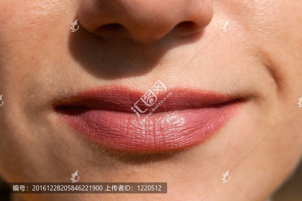 紅色的嘴唇