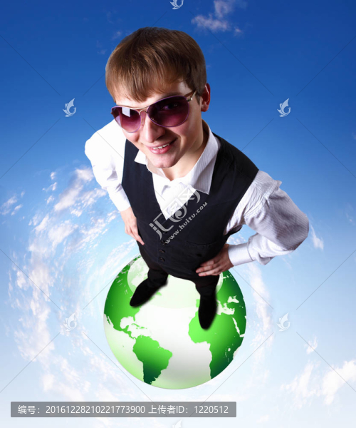 年輕的商人和我們的地球