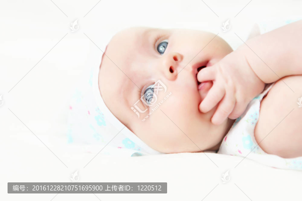 嬰兒肖像-匯圖網(wǎng) www.fosd68.com 嬰兒肖像