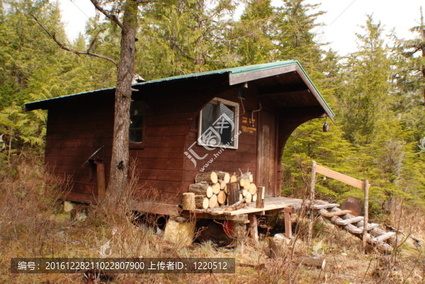 徒步旅行者、獵人小屋