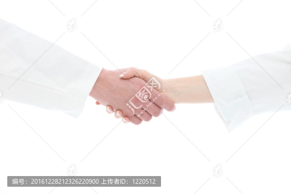 醫(yī)護人員握手