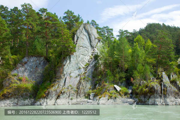 Mountains河