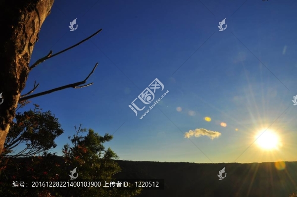深邃蔚藍(lán)的天空