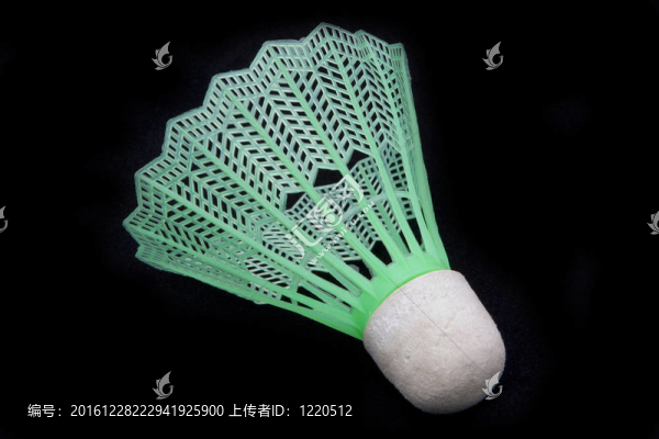 穿梭；特寫