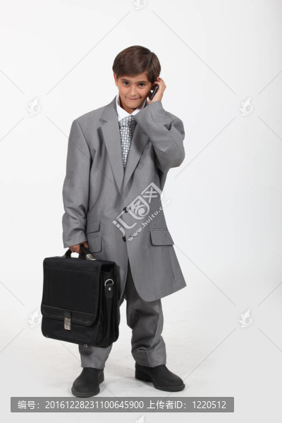 小男孩裝扮成商人
