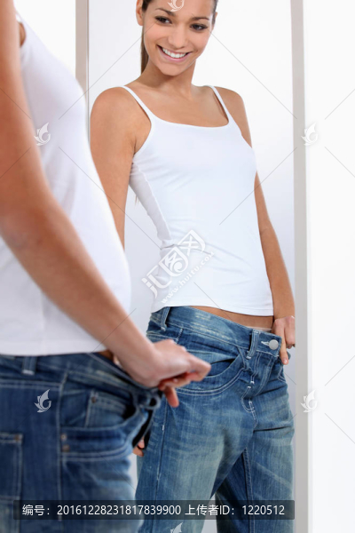 鏡中女人