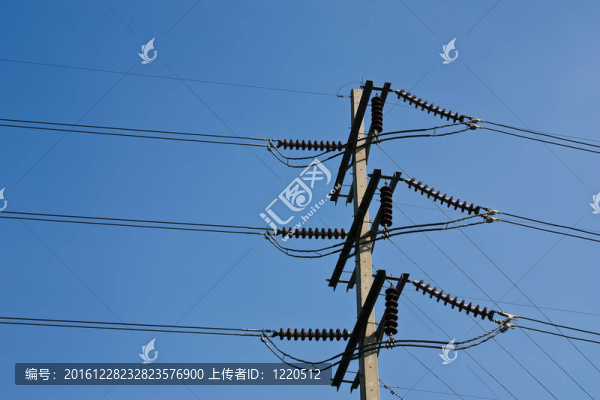 藍(lán)天電柱