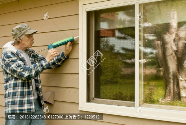 男人用填縫槍