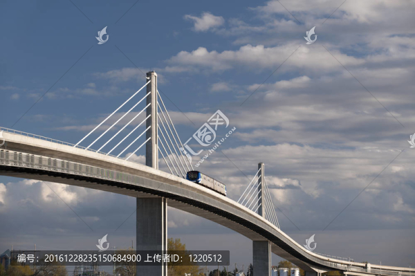 里士滿輕軌橋