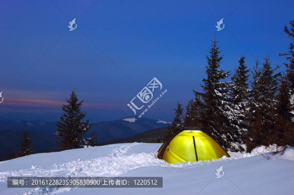 山地夜景觀