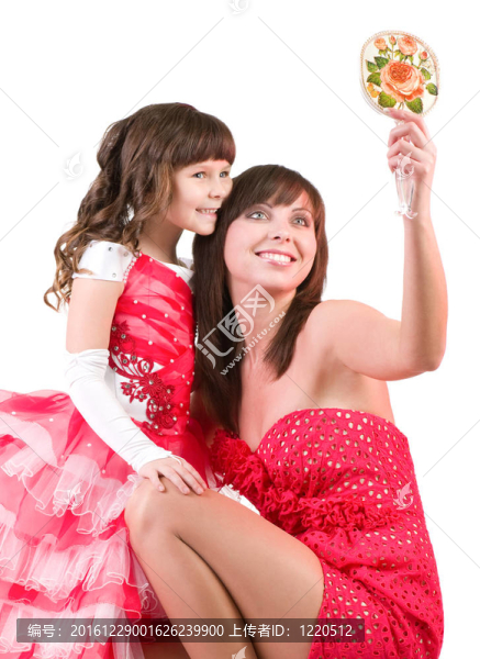 母親和她的小女兒