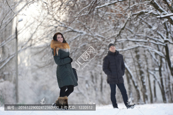 夫妻倆在公園