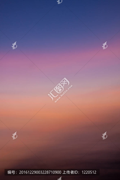 漸變的天空。