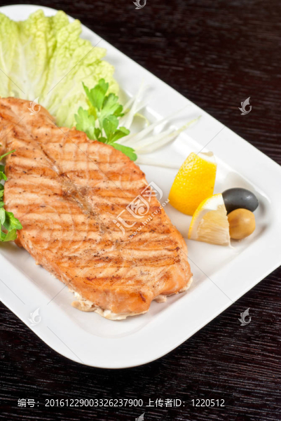 烤鮭魚排