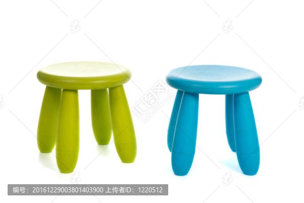 凳子