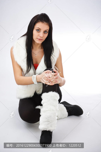 黑發(fā)女人