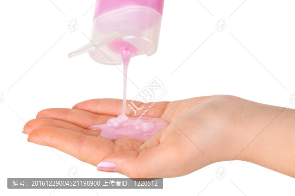 一方面，洗發(fā)水