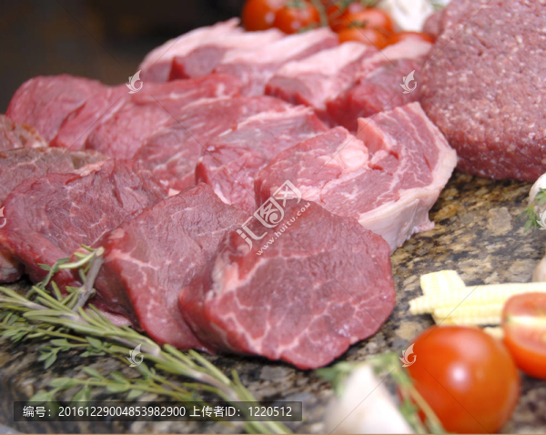 新鮮肉準(zhǔn)備做飯