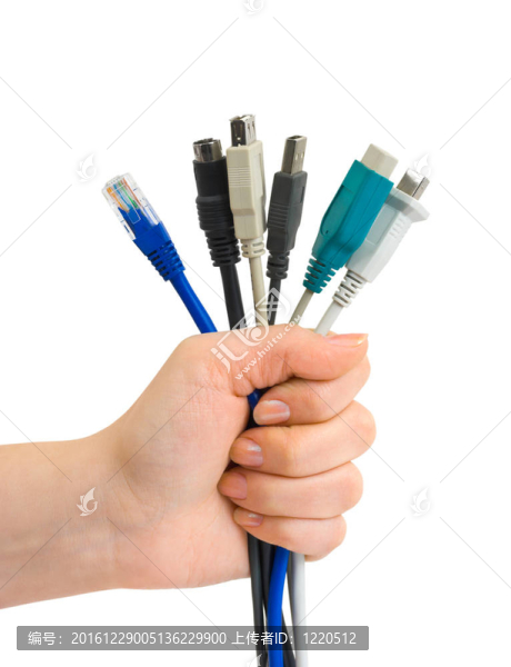 電腦電纜在手
