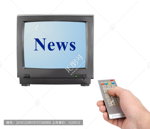 手持遙控器和電視新聞