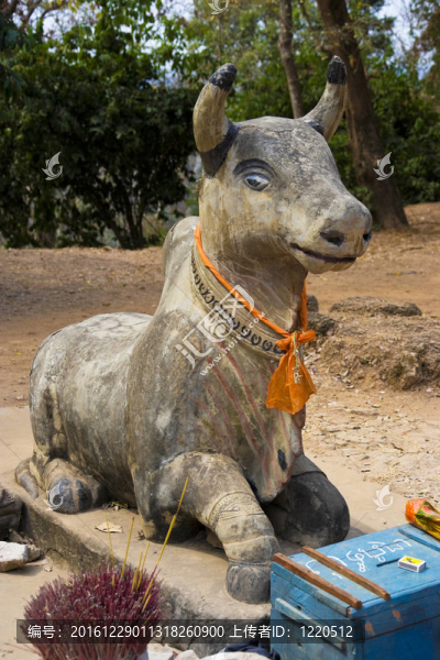 祈禱祭在Phnom,Bakheng；柬埔寨