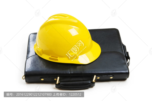 建筑概念-案例和硬帽子孤立在白色