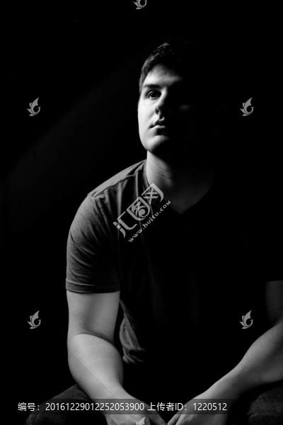 嚴(yán)肅的Young,Man