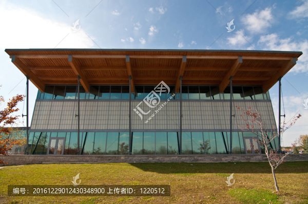 社區(qū)游泳池建筑