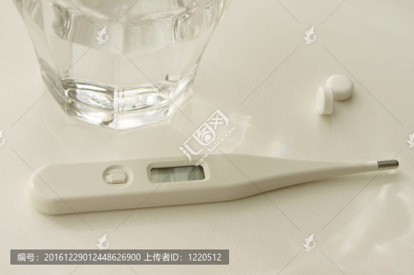 醫(yī)用溫度計(jì)。